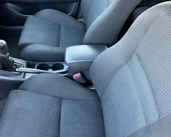 Зеленый Тойота Королла, объемом двигателя 1.6 л и пробегом 191 тыс. км за 5300 $, фото 12 на Automoto.ua