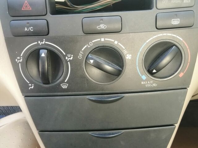 Зелений Тойота Королла, об'ємом двигуна 1 л та пробігом 100 тис. км за 500 $, фото 3 на Automoto.ua