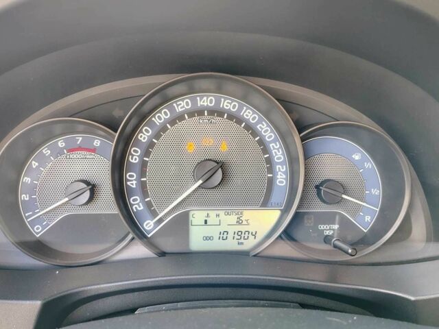Зелений Тойота Королла, об'ємом двигуна 1.3 л та пробігом 102 тис. км за 8599 $, фото 14 на Automoto.ua