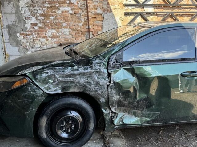 Зелений Тойота Королла, об'ємом двигуна 1.8 л та пробігом 225 тис. км за 4900 $, фото 6 на Automoto.ua