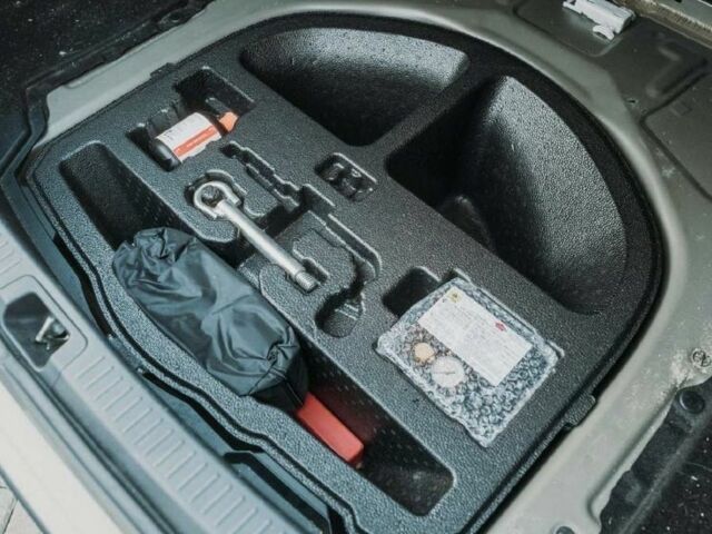 Зеленый Тойота Королла, объемом двигателя 0 л и пробегом 114 тыс. км за 14200 $, фото 8 на Automoto.ua