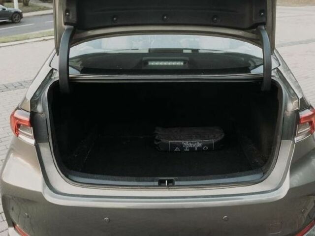 Зеленый Тойота Королла, объемом двигателя 0 л и пробегом 114 тыс. км за 14200 $, фото 7 на Automoto.ua