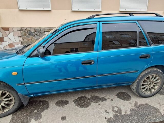 Зеленый Тойота Королла, объемом двигателя 1.3 л и пробегом 300 тыс. км за 3200 $, фото 2 на Automoto.ua