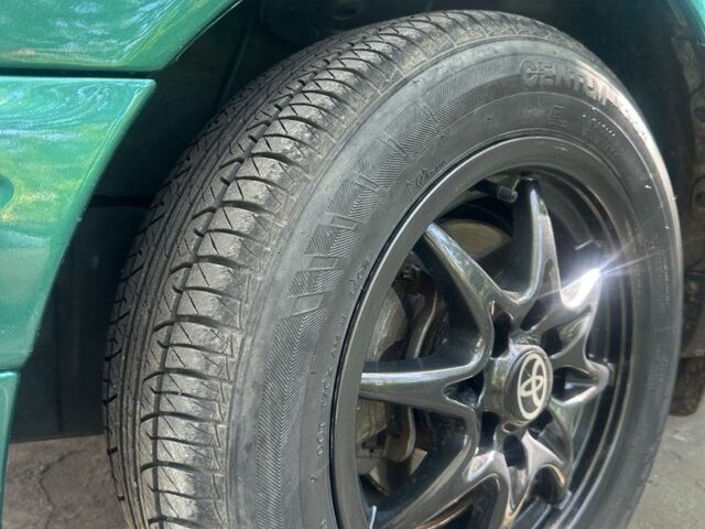 Зеленый Тойота Королла, объемом двигателя 1.3 л и пробегом 100 тыс. км за 3300 $, фото 8 на Automoto.ua