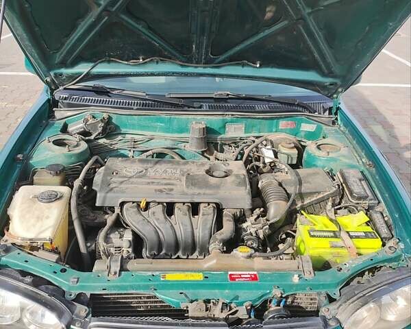 Зелений Тойота Королла, об'ємом двигуна 1.6 л та пробігом 340 тис. км за 3999 $, фото 1 на Automoto.ua