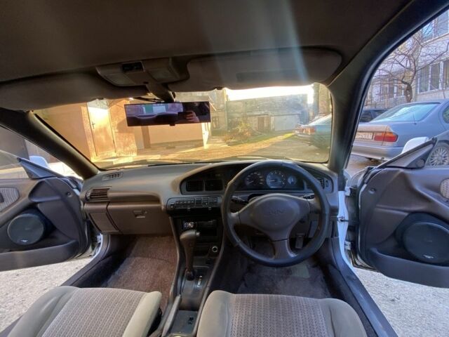 Белый Тойота Корона, объемом двигателя 1.8 л и пробегом 351 тыс. км за 1300 $, фото 3 на Automoto.ua