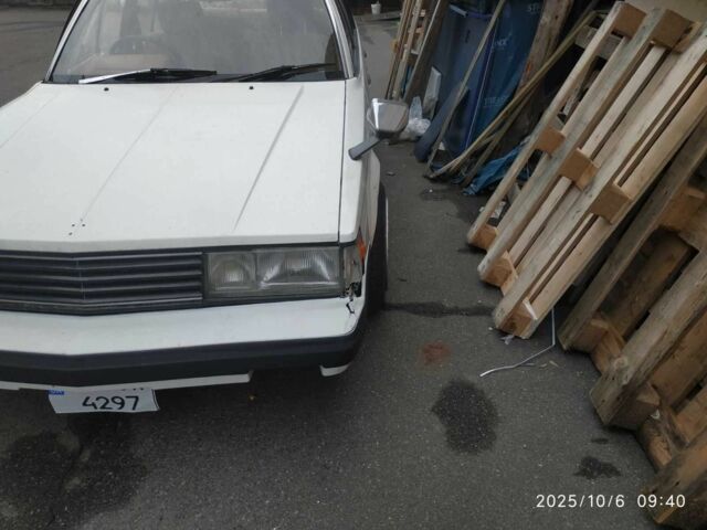 Белый Тойота Корона, объемом двигателя 1.8 л и пробегом 177 тыс. км за 3000 $, фото 19 на Automoto.ua