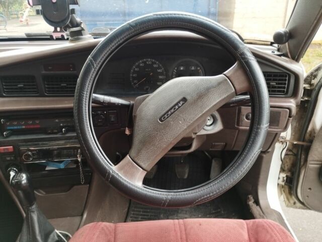 Белый Тойота Корона, объемом двигателя 1.5 л и пробегом 240 тыс. км за 1100 $, фото 15 на Automoto.ua