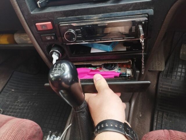 Белый Тойота Корона, объемом двигателя 1.5 л и пробегом 240 тыс. км за 1100 $, фото 13 на Automoto.ua