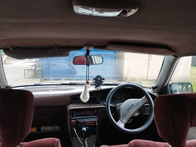 Белый Тойота Корона, объемом двигателя 1.5 л и пробегом 240 тыс. км за 1100 $, фото 10 на Automoto.ua