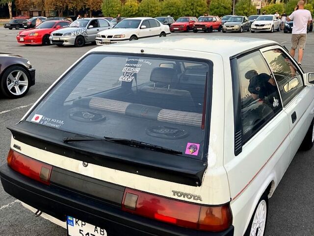 Белый Тойота Корса, объемом двигателя 1.3 л и пробегом 258 тыс. км за 2000 $, фото 3 на Automoto.ua