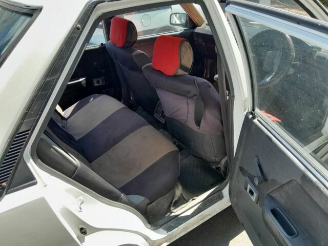 Белый Тойота Корса, объемом двигателя 1.3 л и пробегом 170 тыс. км за 400 $, фото 6 на Automoto.ua