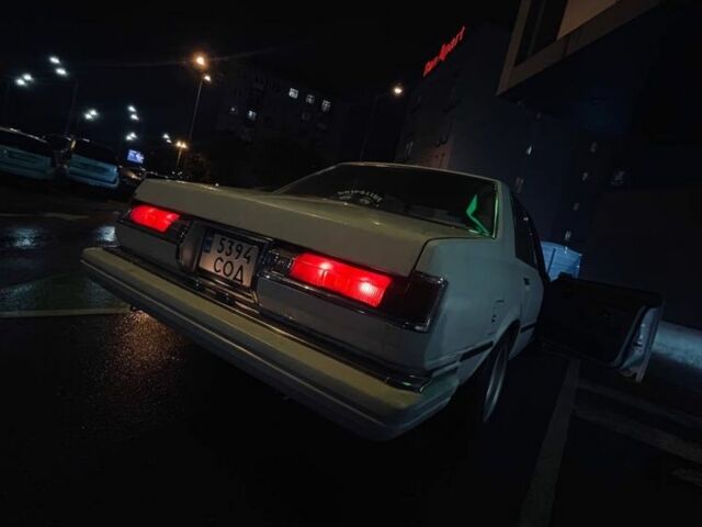 Белый Тойота Креста, объемом двигателя 2 л и пробегом 180 тыс. км за 900 $, фото 3 на Automoto.ua