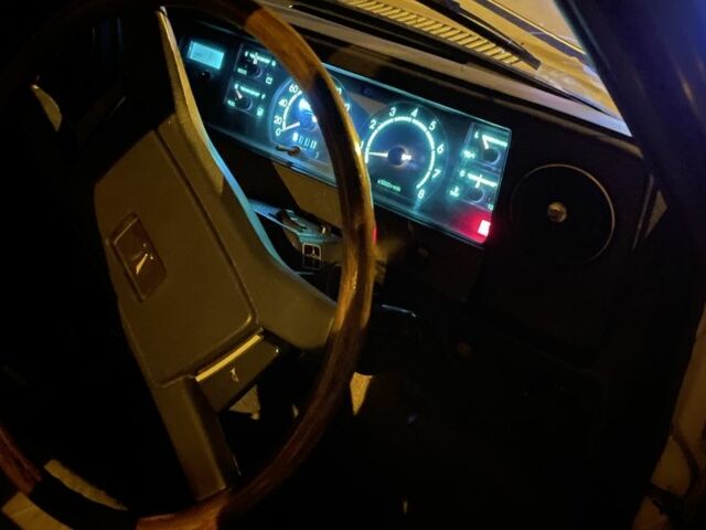 Белый Тойота Креста, объемом двигателя 2 л и пробегом 180 тыс. км за 900 $, фото 1 на Automoto.ua