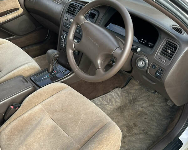 Білий Тойота Креста, об'ємом двигуна 2.5 л та пробігом 500 тис. км за 6000 $, фото 10 на Automoto.ua