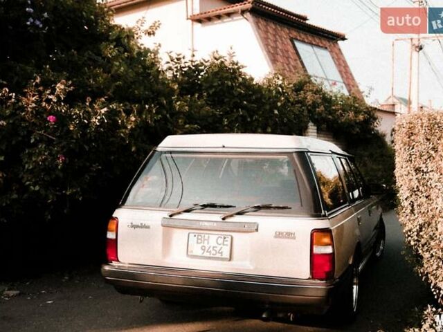 Бежевый Тойота Краун, объемом двигателя 1.99 л и пробегом 270 тыс. км за 10000 $, фото 5 на Automoto.ua