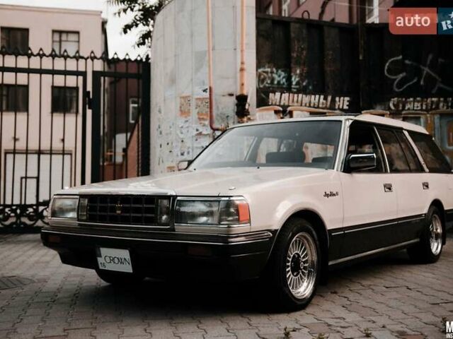 Бежевый Тойота Краун, объемом двигателя 1.99 л и пробегом 270 тыс. км за 10000 $, фото 24 на Automoto.ua