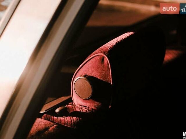 Бежевый Тойота Краун, объемом двигателя 1.99 л и пробегом 270 тыс. км за 10000 $, фото 13 на Automoto.ua