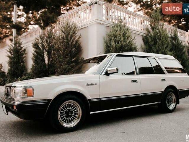 Бежевый Тойота Краун, объемом двигателя 1.99 л и пробегом 270 тыс. км за 10000 $, фото 18 на Automoto.ua