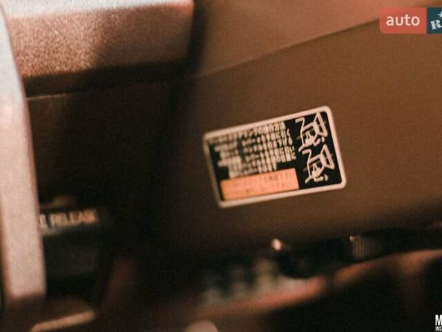 Бежевый Тойота Краун, объемом двигателя 1.99 л и пробегом 270 тыс. км за 10000 $, фото 7 на Automoto.ua