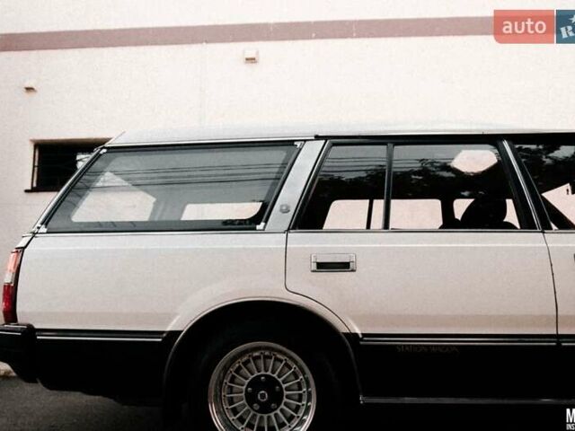 Бежевый Тойота Краун, объемом двигателя 1.99 л и пробегом 270 тыс. км за 10000 $, фото 22 на Automoto.ua