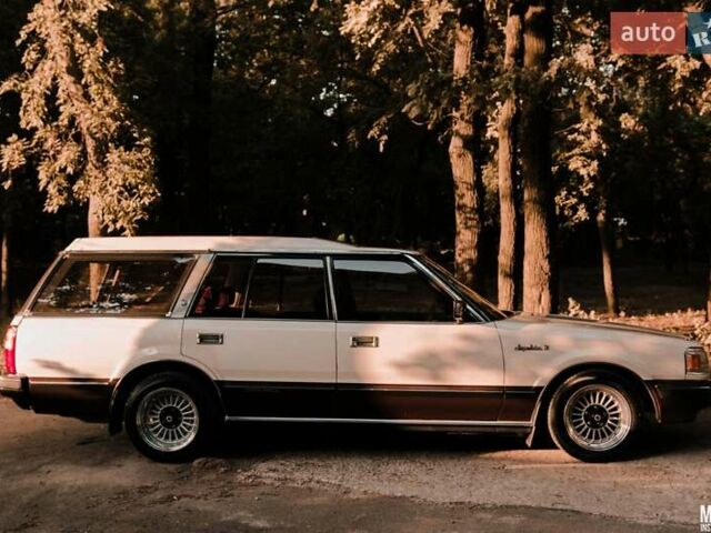 Бежевый Тойота Краун, объемом двигателя 1.99 л и пробегом 270 тыс. км за 10000 $, фото 21 на Automoto.ua