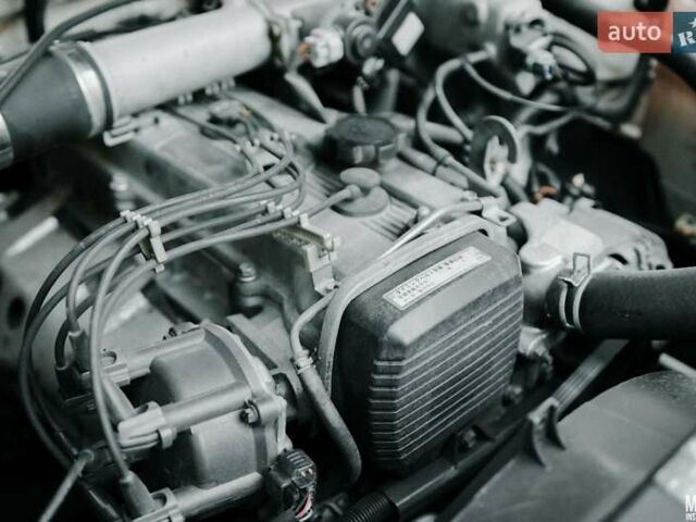 Бежевый Тойота Краун, объемом двигателя 1.99 л и пробегом 270 тыс. км за 10000 $, фото 14 на Automoto.ua