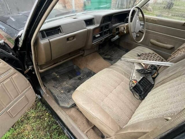 Чорний Тойота Краун, об'ємом двигуна 2.8 л та пробігом 171 тис. км за 993 $, фото 3 на Automoto.ua