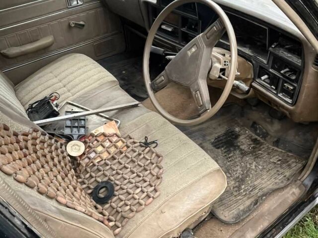 Чорний Тойота Краун, об'ємом двигуна 2.8 л та пробігом 171 тис. км за 993 $, фото 12 на Automoto.ua