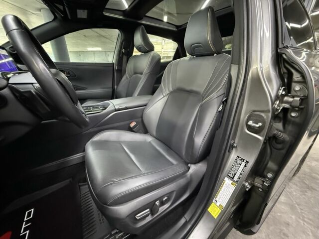 Серый Тойота Краун, объемом двигателя 0 л и пробегом 23 тыс. км за 45900 $, фото 16 на Automoto.ua