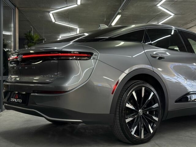 Серый Тойота Краун, объемом двигателя 0 л и пробегом 23 тыс. км за 45900 $, фото 11 на Automoto.ua