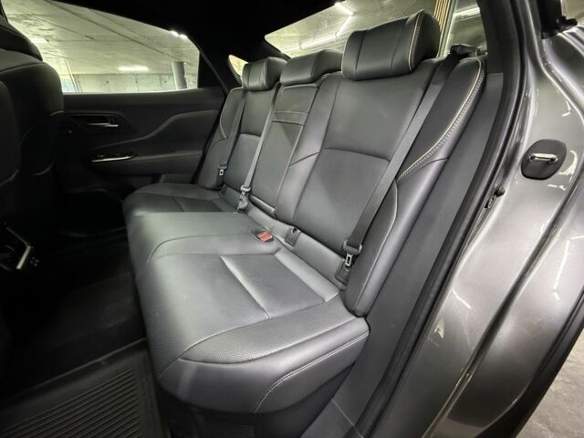 Серый Тойота Краун, объемом двигателя 0 л и пробегом 23 тыс. км за 45900 $, фото 17 на Automoto.ua