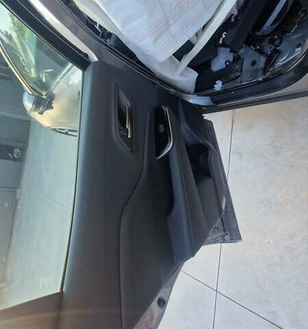 Серый Тойота Краун, объемом двигателя 2.5 л и пробегом 4 тыс. км за 12000 $, фото 9 на Automoto.ua