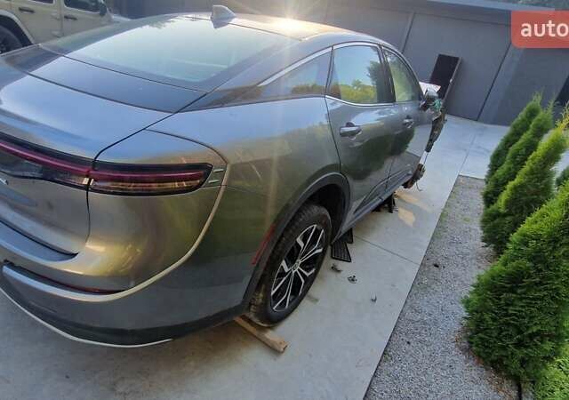 Серый Тойота Краун, объемом двигателя 2.5 л и пробегом 4 тыс. км за 12000 $, фото 3 на Automoto.ua