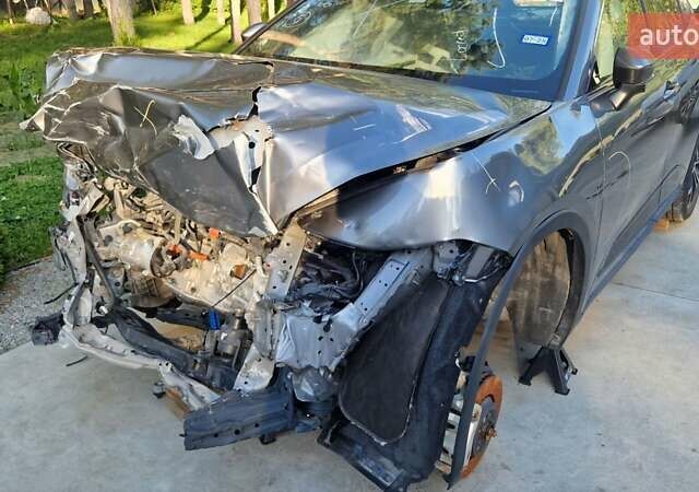 Серый Тойота Краун, объемом двигателя 2.5 л и пробегом 4 тыс. км за 12000 $, фото 8 на Automoto.ua