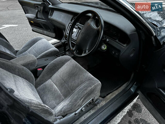 Зеленый Тойота Краун, объемом двигателя 2.5 л и пробегом 470 тыс. км за 3000 $, фото 16 на Automoto.ua