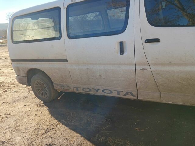 Белый Тойота Другая, объемом двигателя 2.5 л и пробегом 300 тыс. км за 4700 $, фото 6 на Automoto.ua