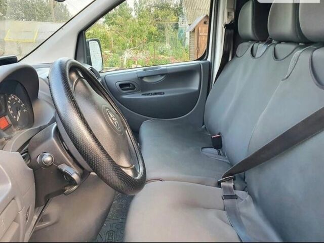 Белый Тойота Другая, объемом двигателя 2 л и пробегом 250 тыс. км за 9500 $, фото 3 на Automoto.ua