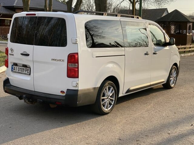 Белый Тойота Другая, объемом двигателя 2 л и пробегом 180 тыс. км за 21000 $, фото 2 на Automoto.ua