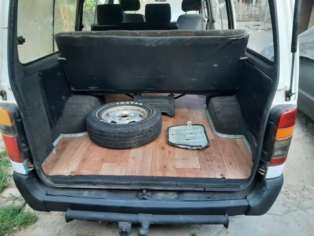 Белый Тойота Другая, объемом двигателя 0 л и пробегом 425 тыс. км за 2300 $, фото 7 на Automoto.ua