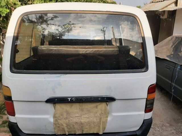 Белый Тойота Другая, объемом двигателя 0 л и пробегом 425 тыс. км за 2300 $, фото 1 на Automoto.ua