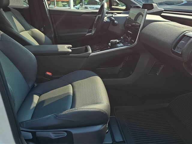 Білий Тойота Інша, об'ємом двигуна 0 л та пробігом 15 тис. км за 9000 $, фото 9 на Automoto.ua