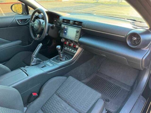 Черный Тойота Другая, объемом двигателя 2.4 л и пробегом 25 тыс. км за 7500 $, фото 7 на Automoto.ua