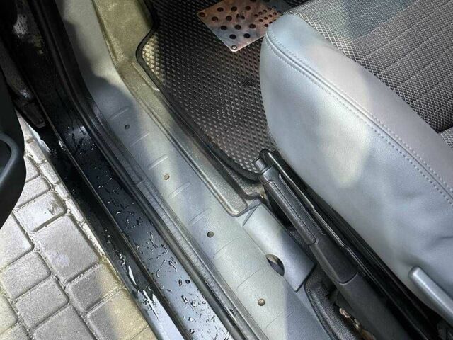 Черный Тойота Другая, объемом двигателя 2 л и пробегом 499 тыс. км за 11800 $, фото 4 на Automoto.ua