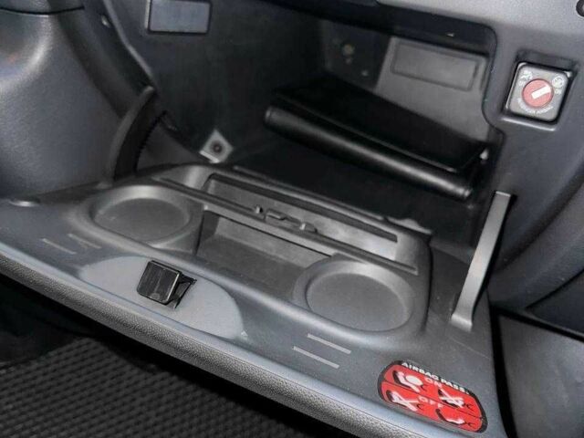 Черный Тойота Другая, объемом двигателя 2 л и пробегом 499 тыс. км за 11800 $, фото 9 на Automoto.ua