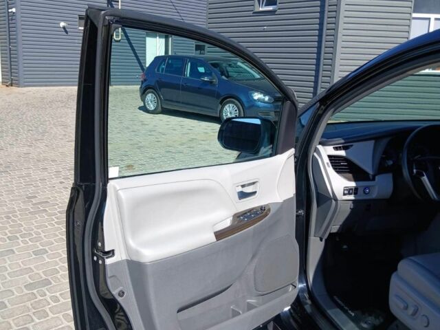 Чорний Тойота Інша, об'ємом двигуна 3.5 л та пробігом 85 тис. км за 29999 $, фото 10 на Automoto.ua