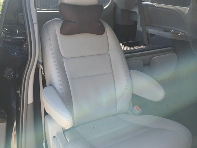 Чорний Тойота Інша, об'ємом двигуна 3.5 л та пробігом 85 тис. км за 29999 $, фото 12 на Automoto.ua