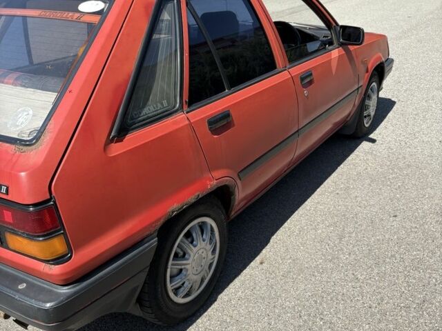 Красный Тойота Другая, объемом двигателя 0 л и пробегом 222 тыс. км за 571 $, фото 2 на Automoto.ua