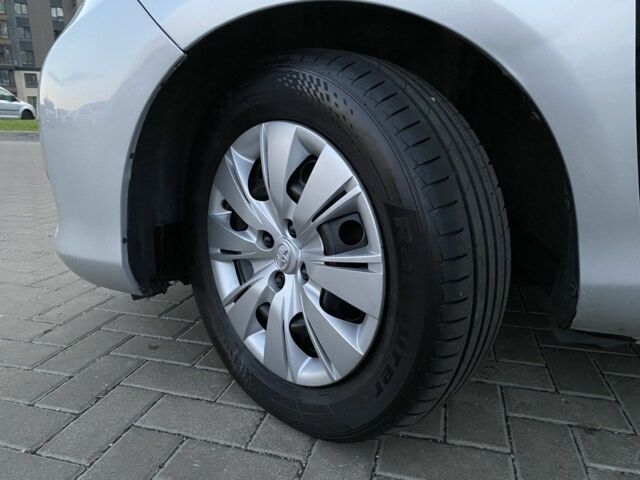 Серый Тойота Другая, объемом двигателя 1.6 л и пробегом 200 тыс. км за 7550 $, фото 23 на Automoto.ua