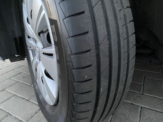 Серый Тойота Другая, объемом двигателя 1.6 л и пробегом 200 тыс. км за 7550 $, фото 22 на Automoto.ua